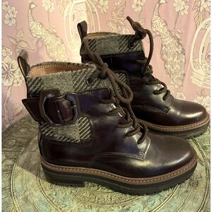 NWOT LOUISE et CIE chocolate brown lace up ankle boots